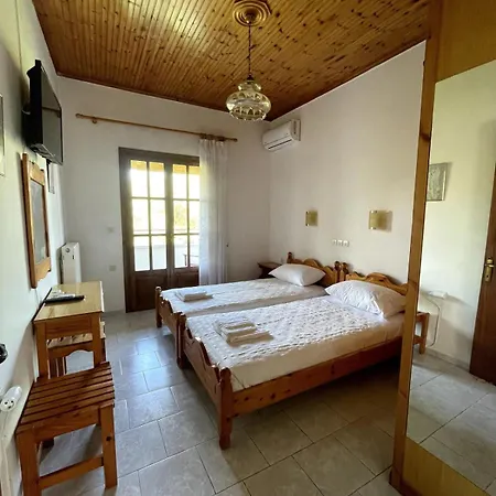 Elvira * Roda (Corfu)